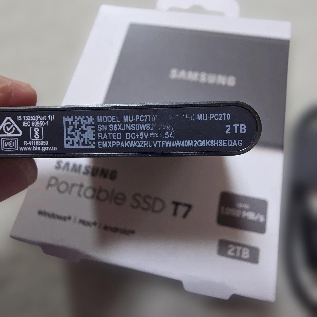 SAMSUNG サムスン 外付け SSD 2TB T7 1050MB/S