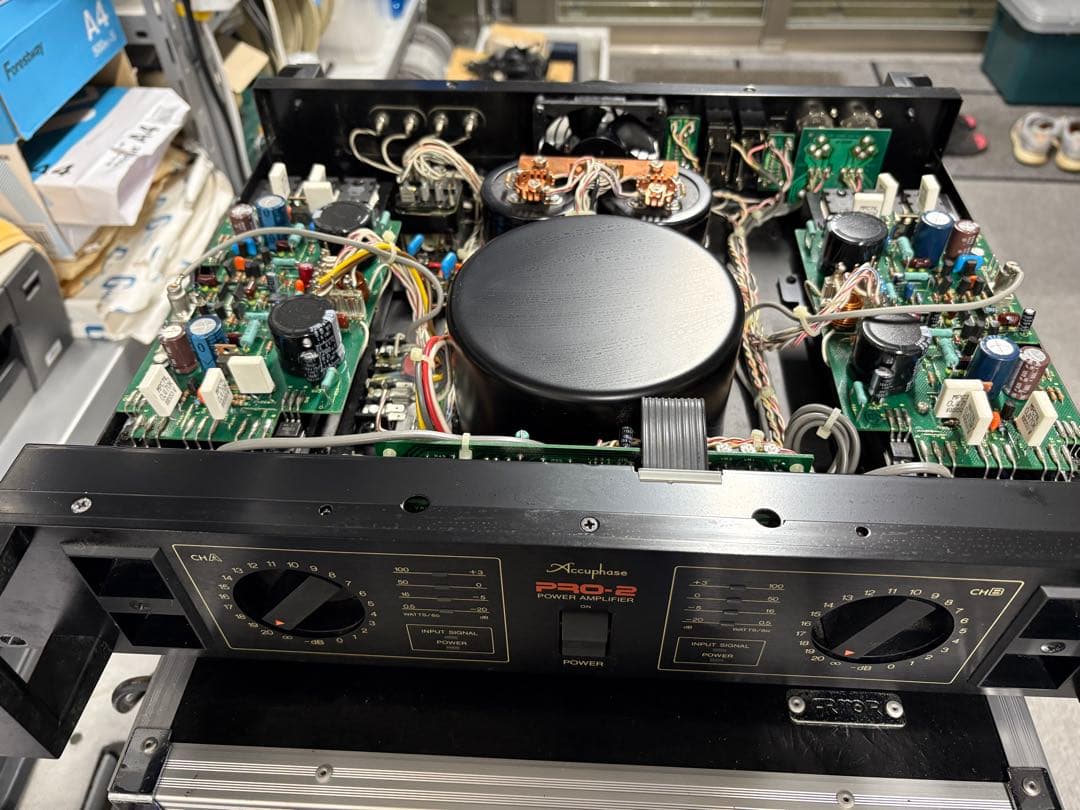 Accuphase アキュフェーズ PRO-2