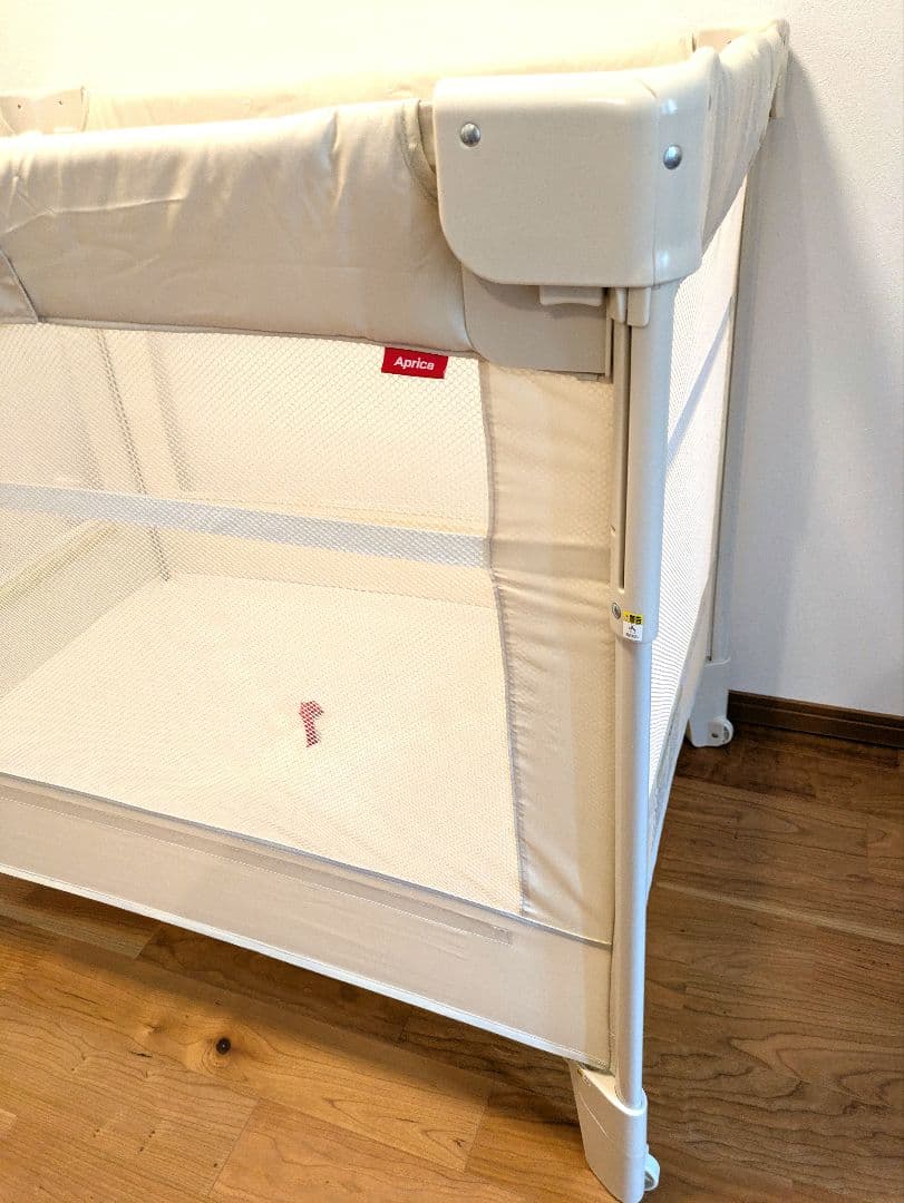 AAA★美品★Aprica　 ココネル エアー ミルク　ホワイト