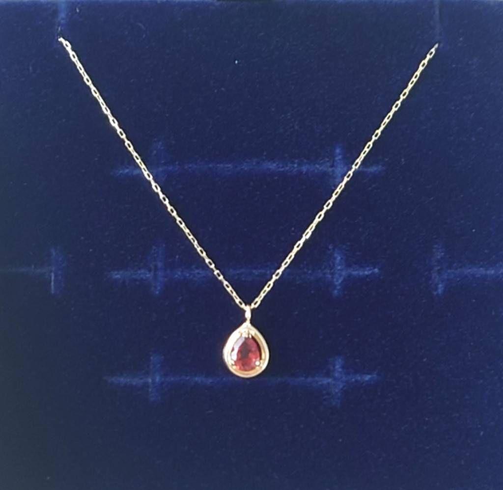 未使用　ツツミ　ガーネット　しずく型　ネックレス　K10　イエローゴールド