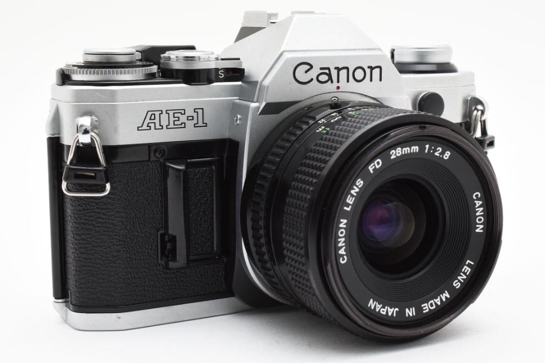 フィルムカメラ Canon AE-1 Silver + New FD 28mm f2.8