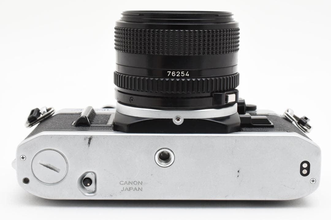 フィルムカメラ Canon AE-1 Silver + New FD 28mm f2.8