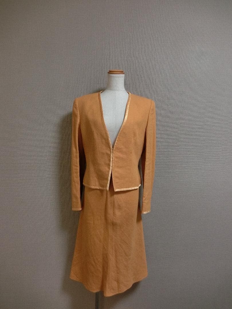 イタリア製　ヴァレンティノ　パイピング　リネン　スカート　セットアップ　４２