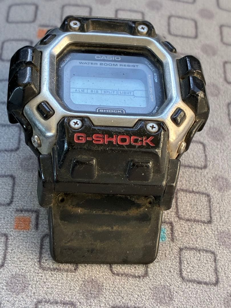 G-SHOCK ガンダム　DW8300 カシオ　　ジャンク扱い