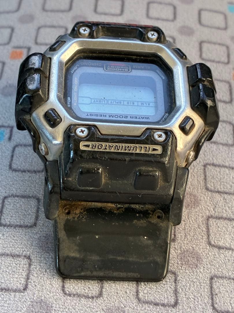 G-SHOCK ガンダム　DW8300 カシオ　　ジャンク扱い