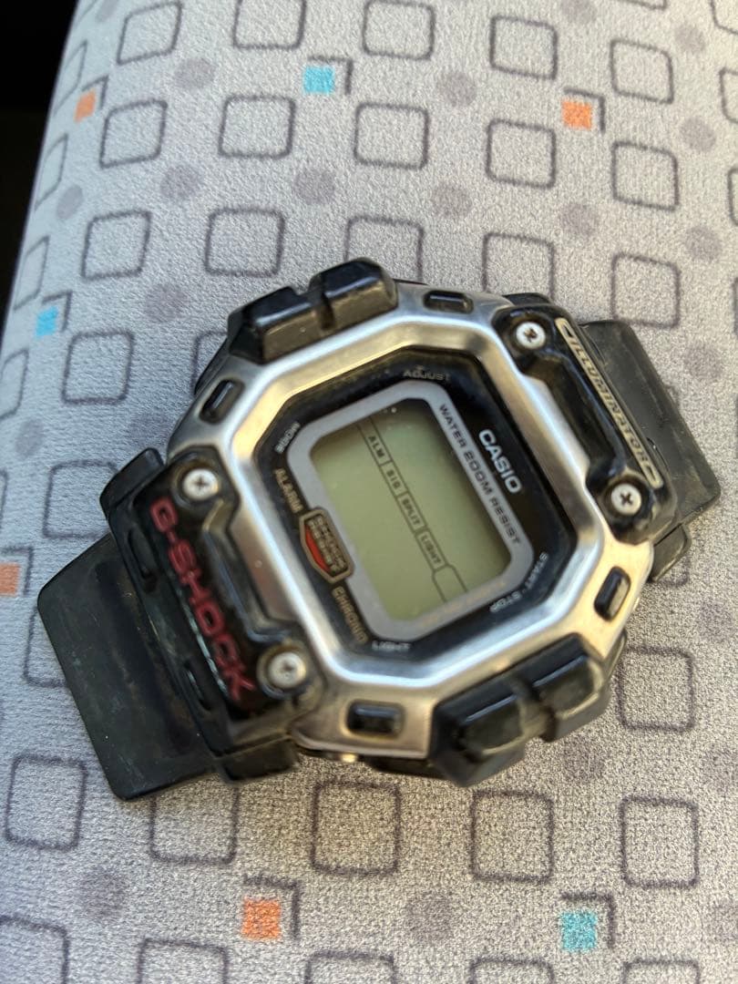 G-SHOCK ガンダム　DW8300 カシオ　　ジャンク扱い