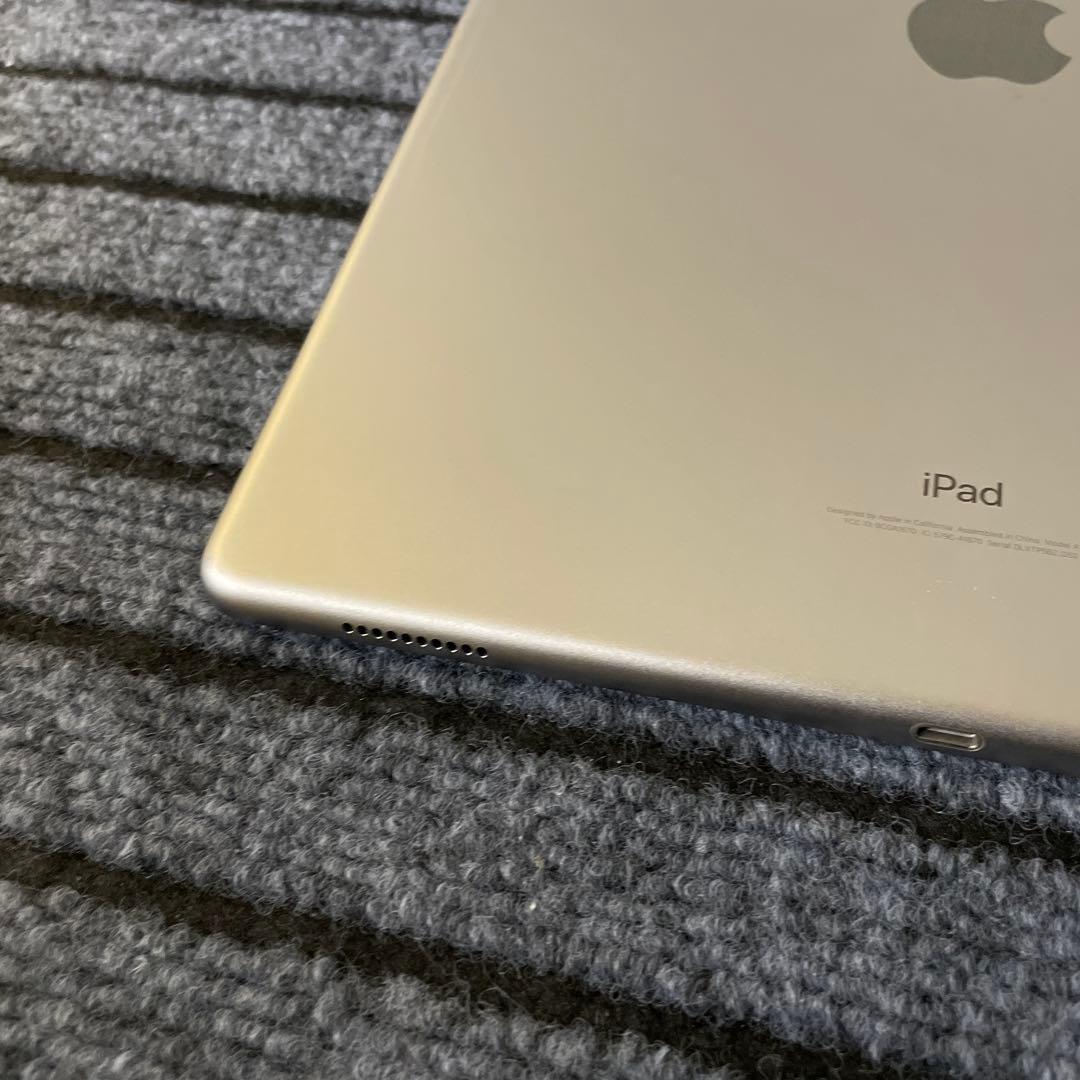 182 iPad Pro 12.9 2世代 64GB Wi-Fi グレイ