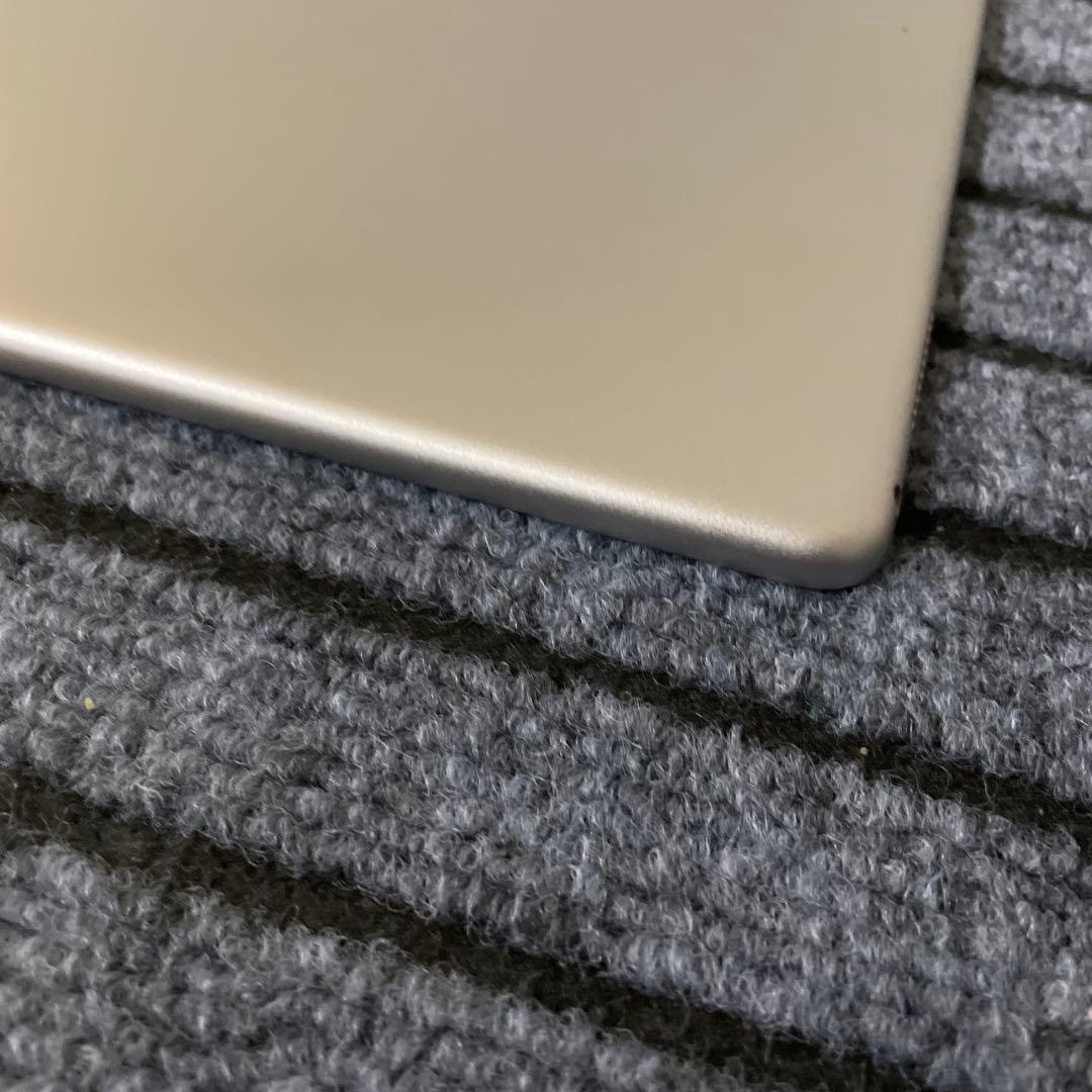 182 iPad Pro 12.9 2世代 64GB Wi-Fi グレイ