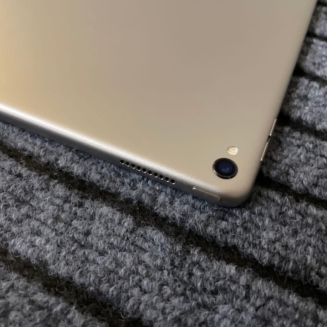 182 iPad Pro 12.9 2世代 64GB Wi-Fi グレイ