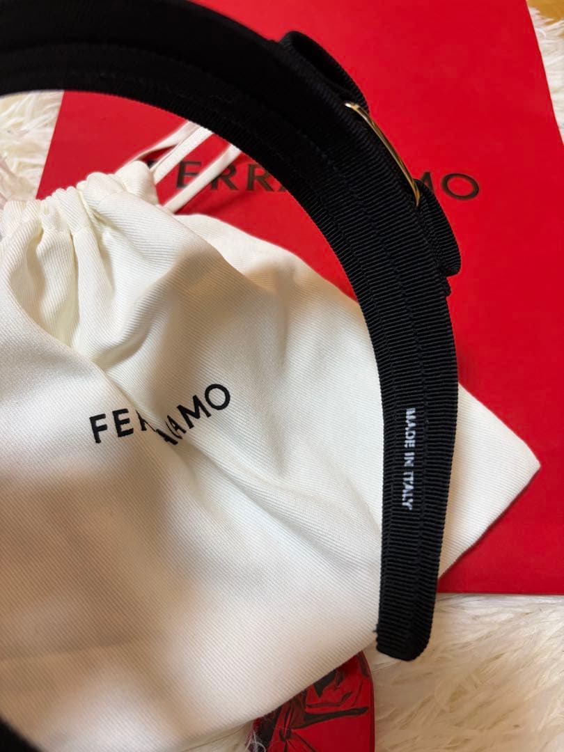 Ferragamo ブラック リボン カチューシャ
