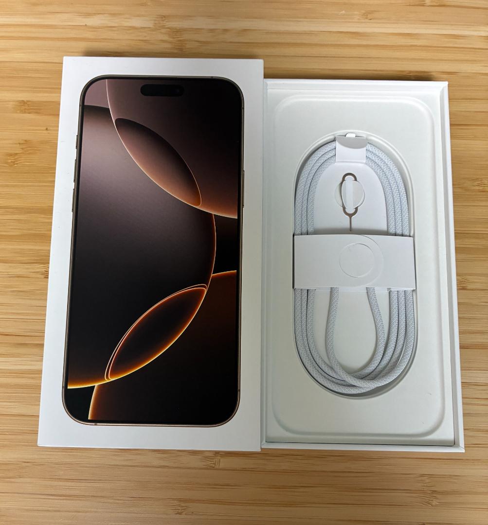 iPhone 16 Pro Max 512GB 背面割れ