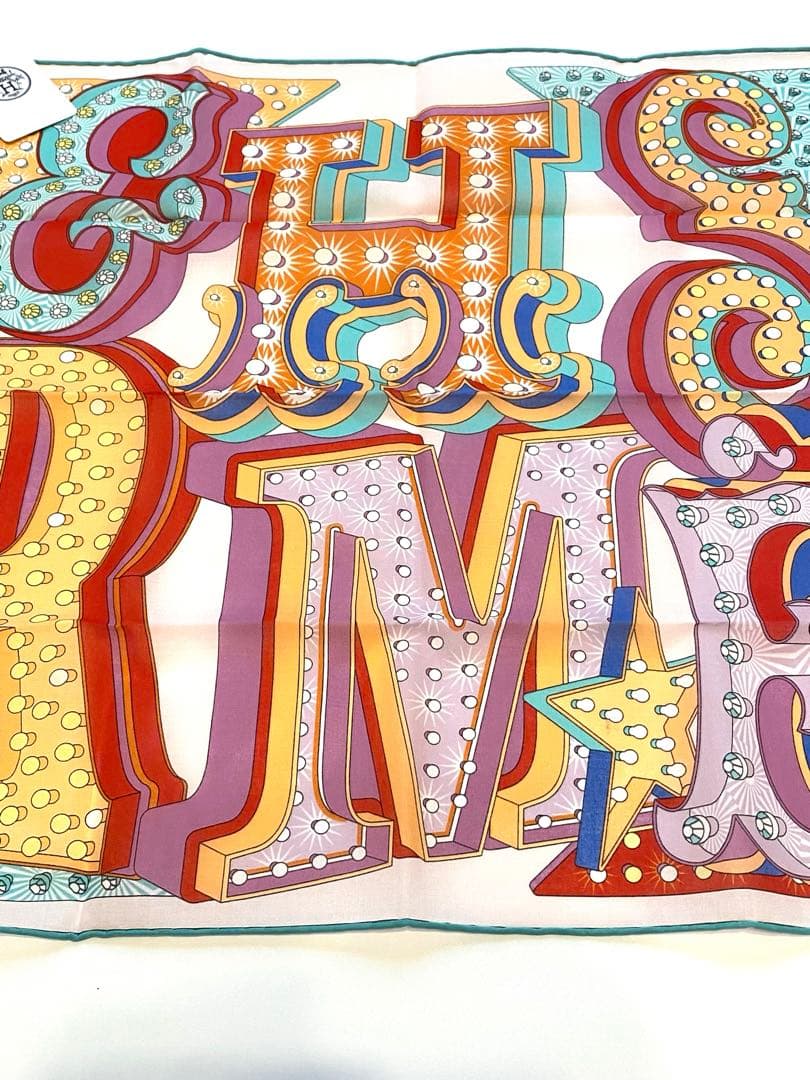 新品未使用　エルメス　ハンカチーフ《エルメス・エレクトリック》