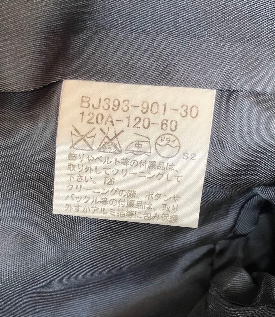 バーバリーロンドン　紺ブレザー　120 金ボタン
