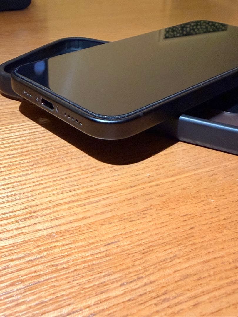 iPhone15 256GB ブラック　SIMフリー　美品中古