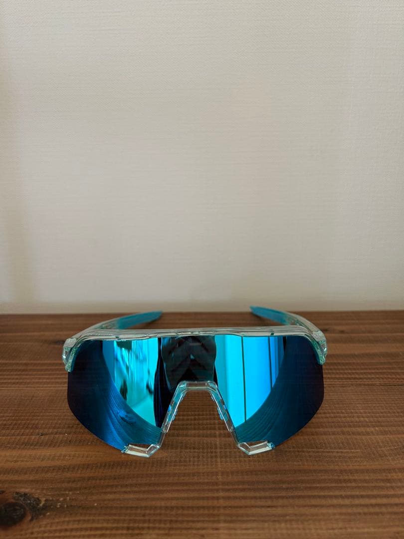 100% サングラス　ワンハンドレッド