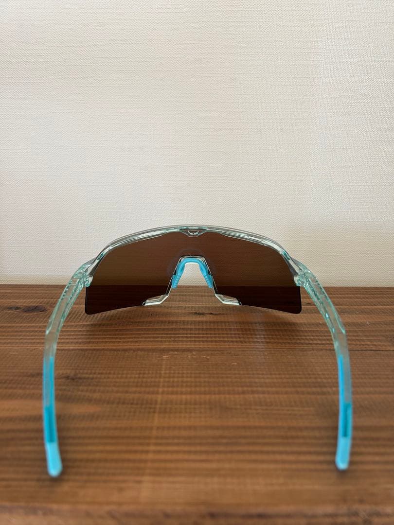 100% サングラス　ワンハンドレッド