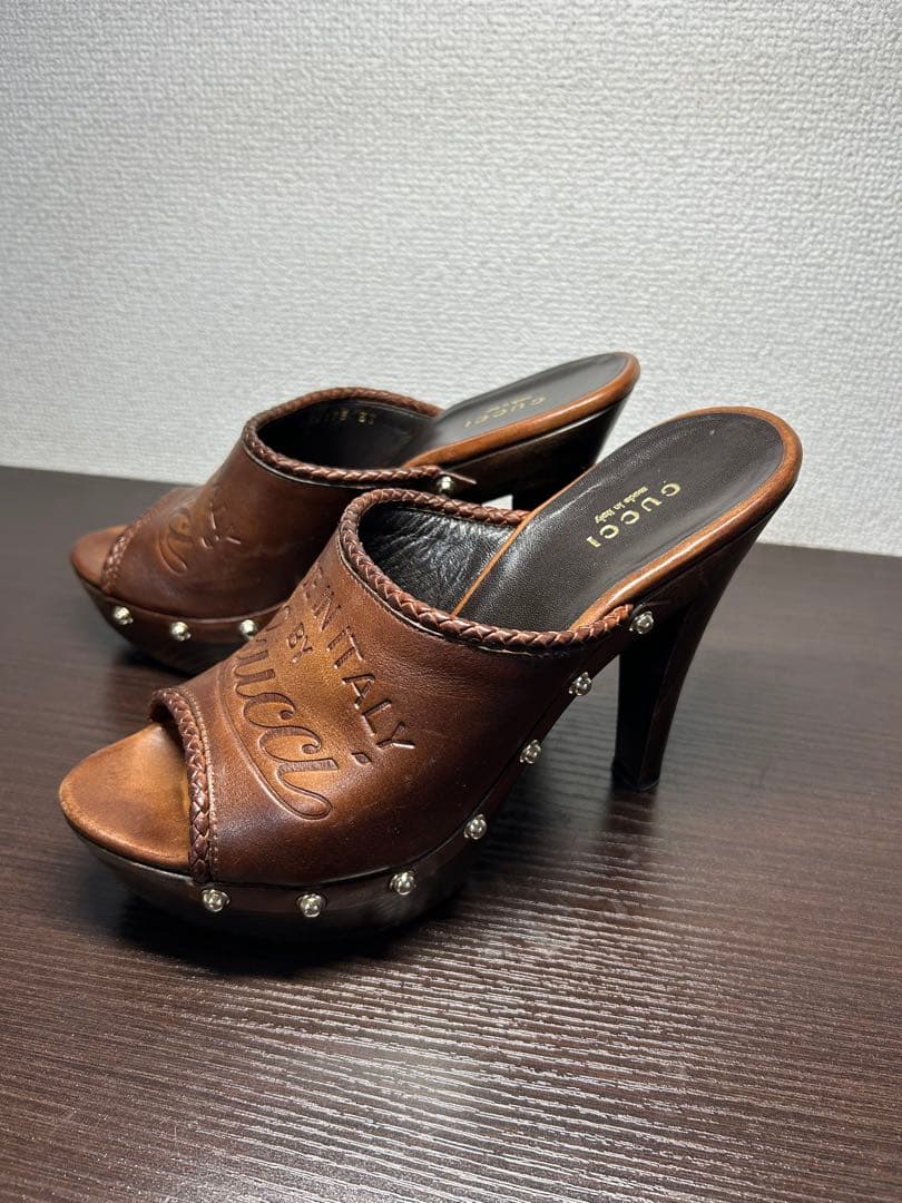 Gucci ブラウンレザーオープントゥサンダル