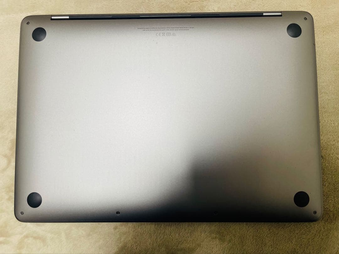 Apple MacBook Pro 13インチ 256GB おまけ付き