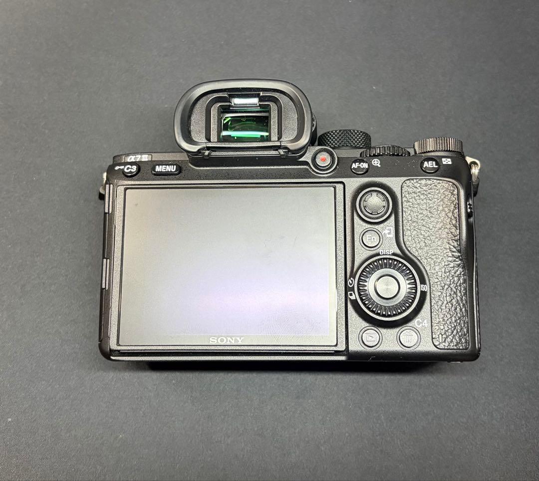 美品［ショット数8,856枚］ SONY α7 III ILCE-7M3