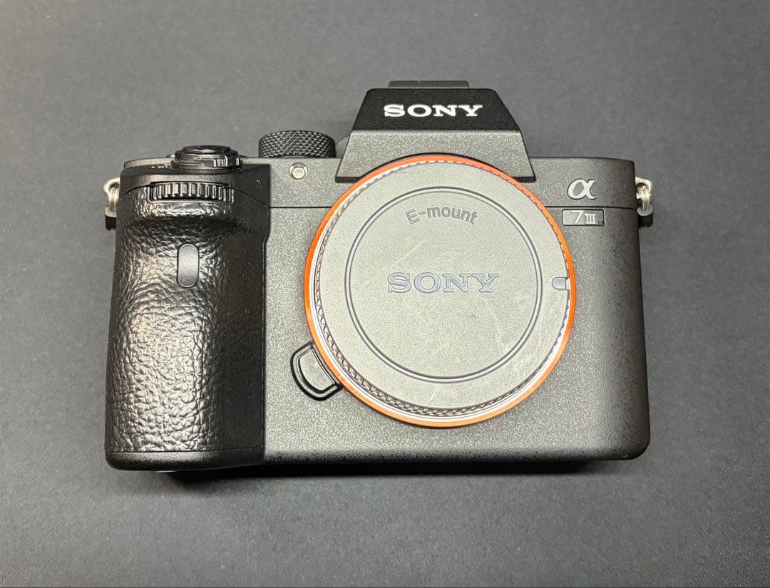 美品［ショット数8,856枚］ SONY α7 III ILCE-7M3