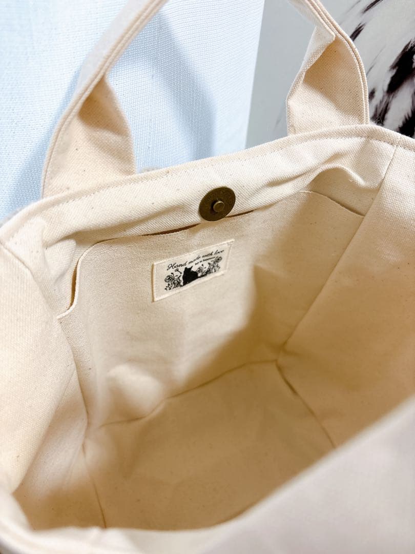 あ*あ様 コヤンイサムチョン　トートバッグ　サンダーちゃん　ハンドメイド　秋冬柄