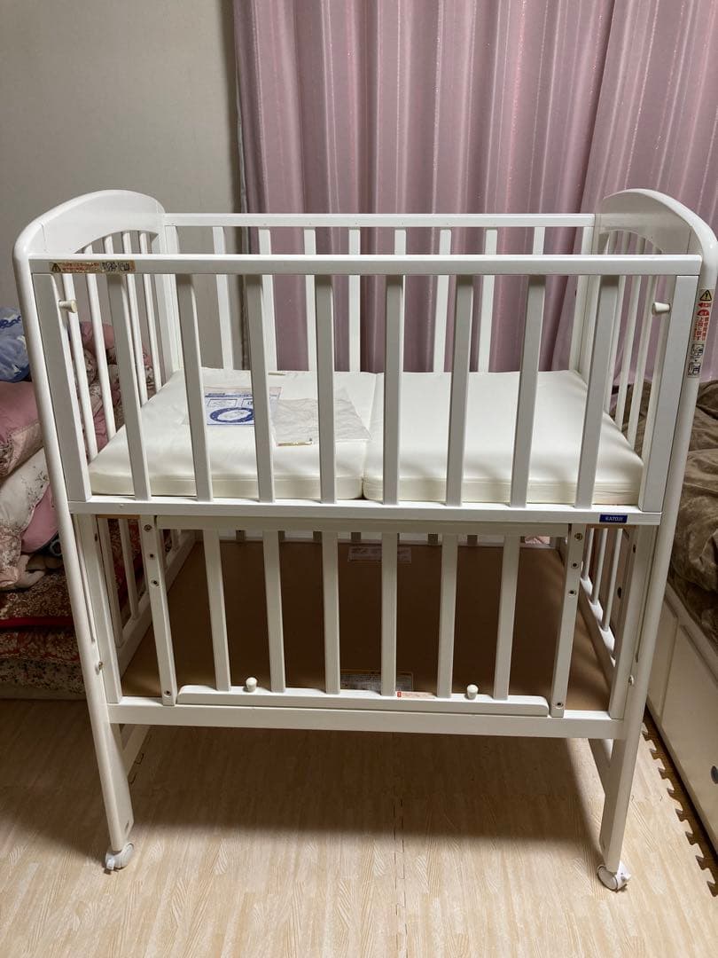 カトージ　ベビーベッド　ハイポジションミニベッド　アーチ　ホワイト　02028