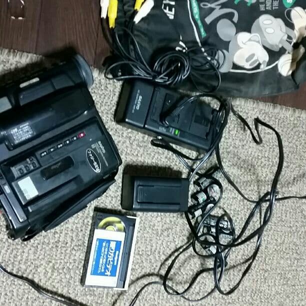 値下げ交渉あり。激レア！1960年代発売！カメラ一体型８ミリビデオ