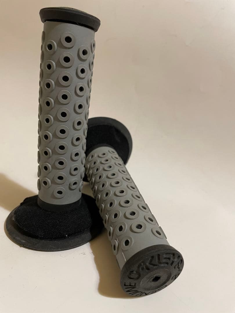 OAKLEY オークリー　BMXグリップ