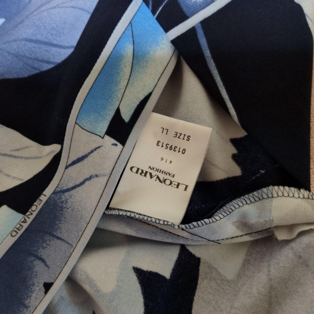 レオナール　大きいサイズ　人気花柄 半袖チュニックのみ