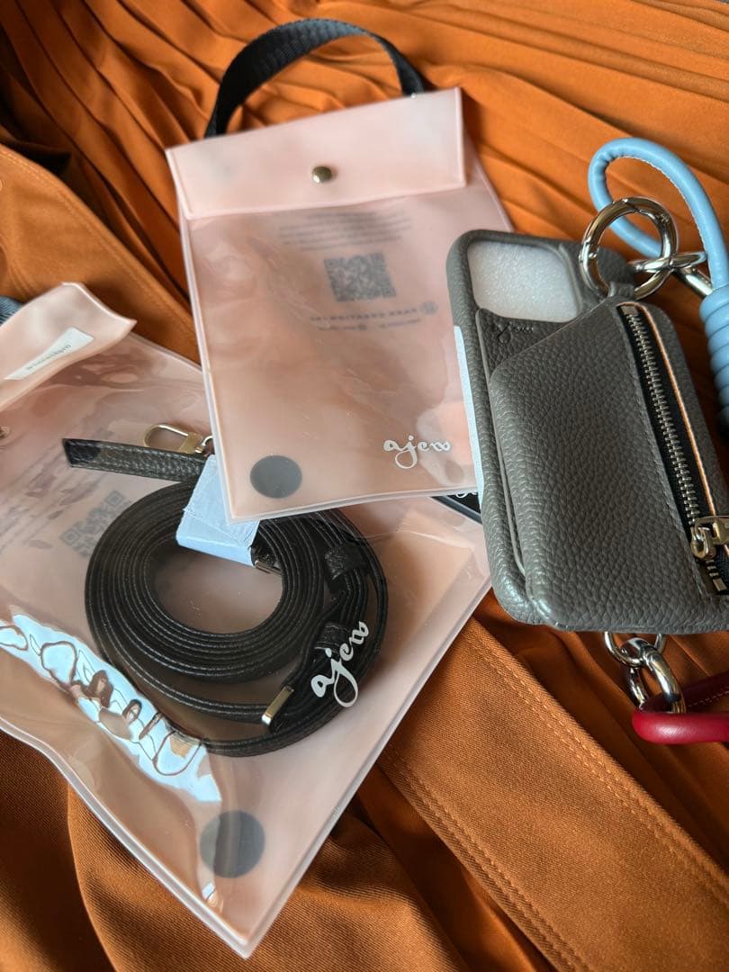 エジュー（ajew）コイルストラップ＆iPhoneケースセット