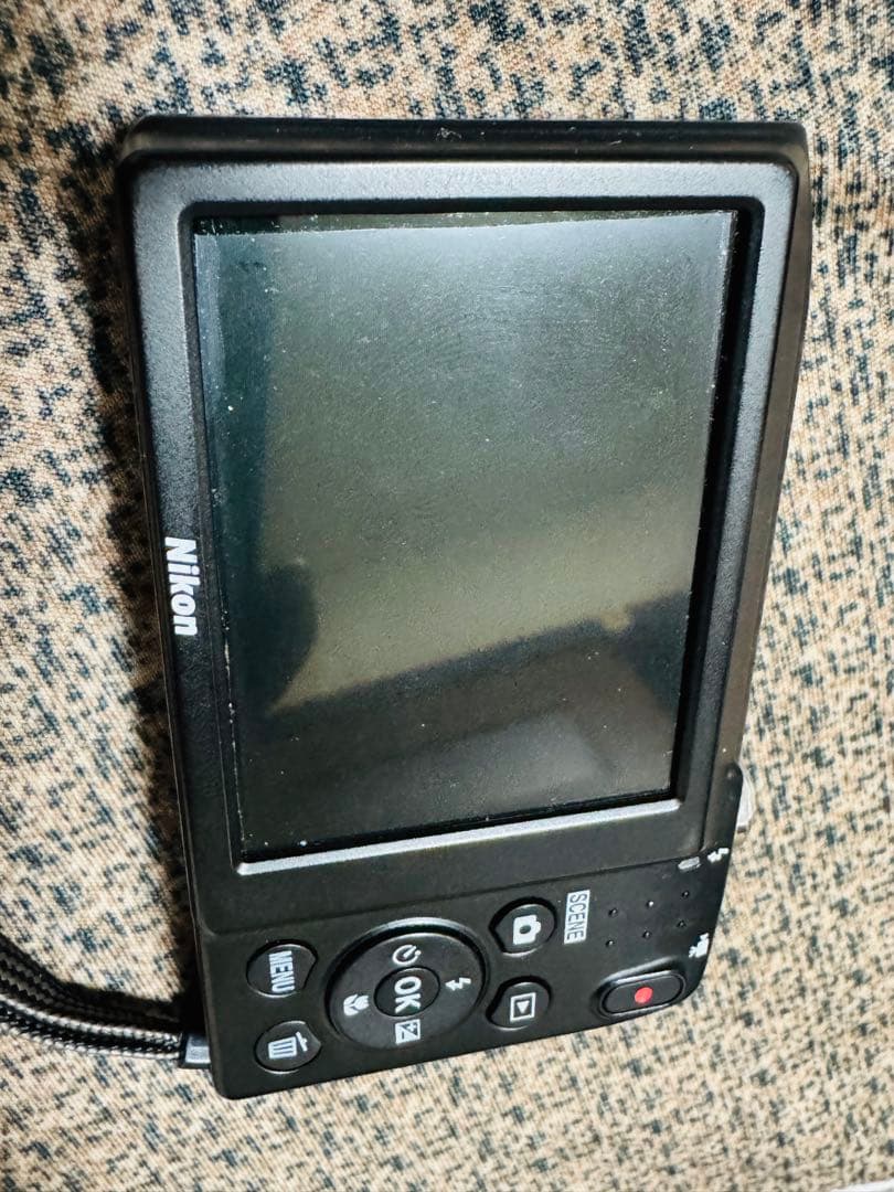 Nikon COOLPIX A100 本体 USBケーブル付き