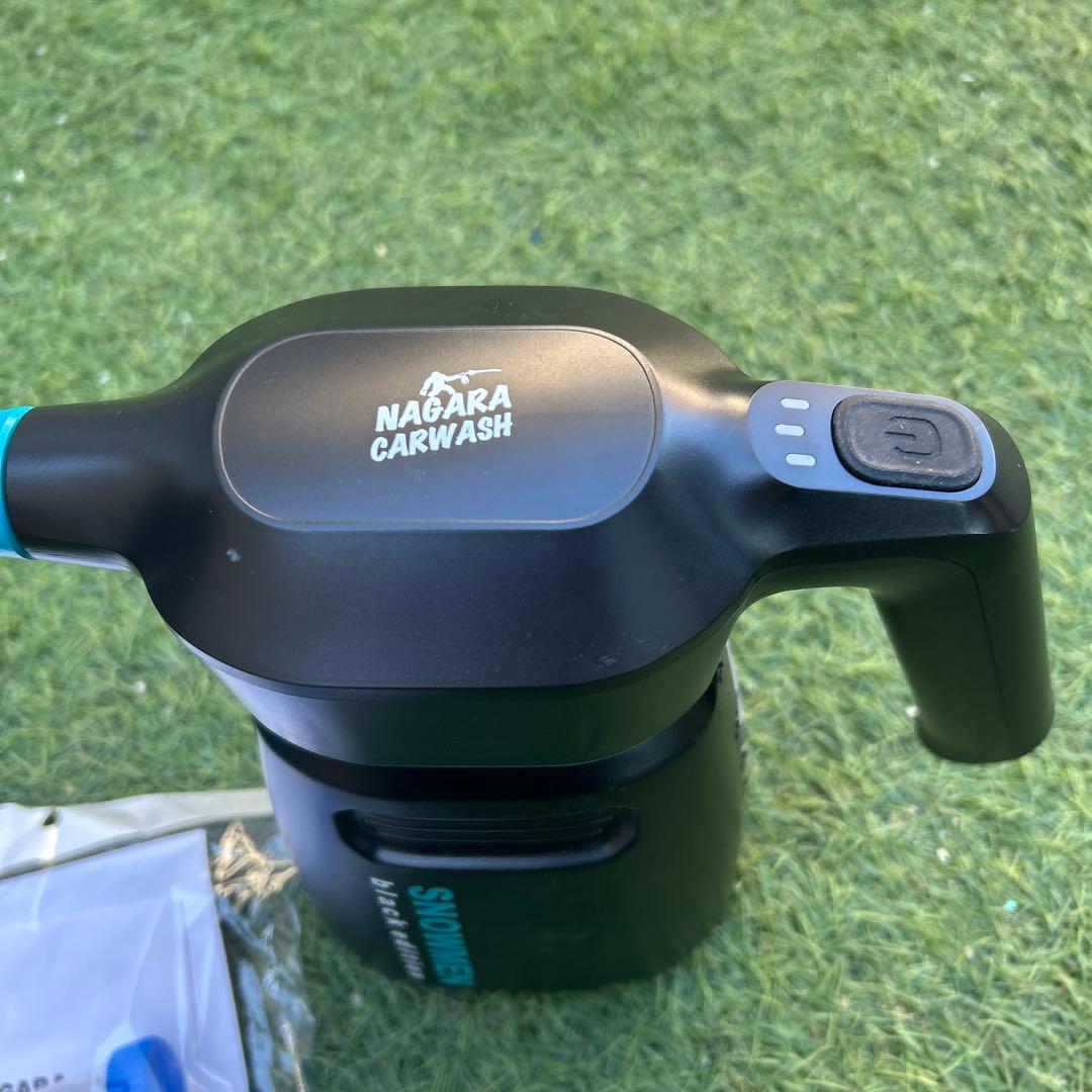 ながら洗車　スノーメンブラック