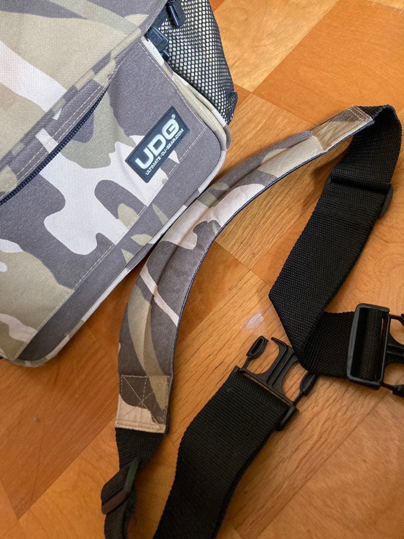UDG カモフラージュバッグ