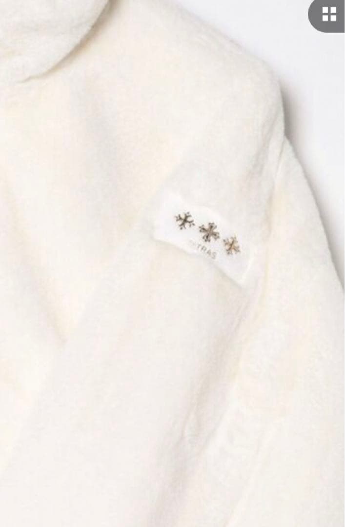 新品タグ☆エリ☆TATRASバルブラ エコファー　ボアブルゾン　ホワイト1