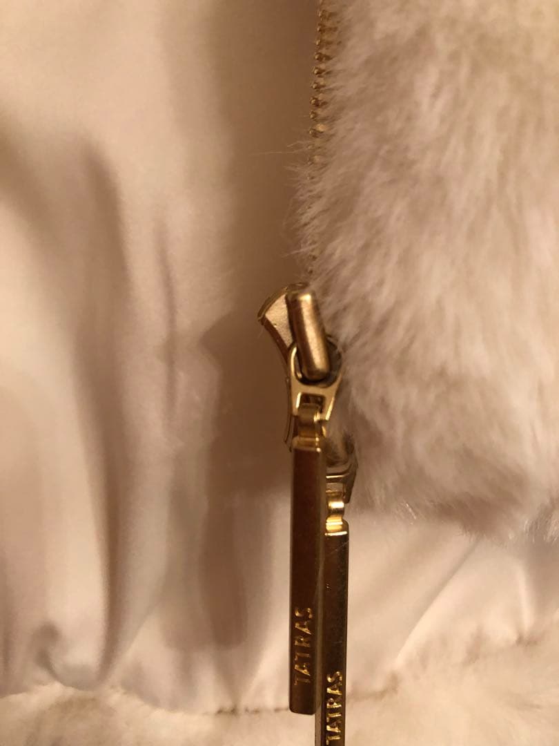 新品タグ☆エリ☆TATRASバルブラ エコファー　ボアブルゾン　ホワイト1