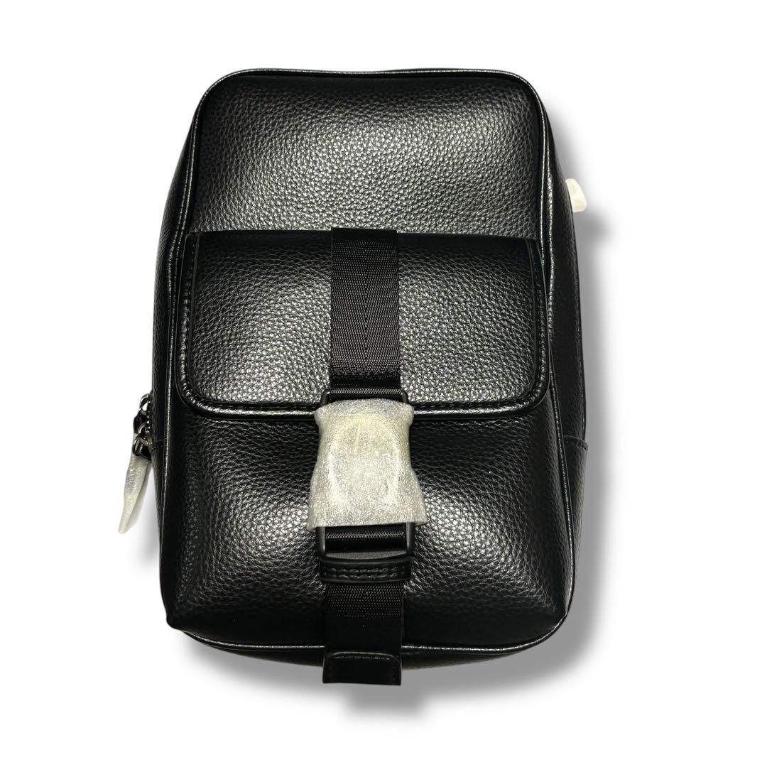 【新品タグ有】COACHコーチ メンズバッグ CM380 ボディーバッグ