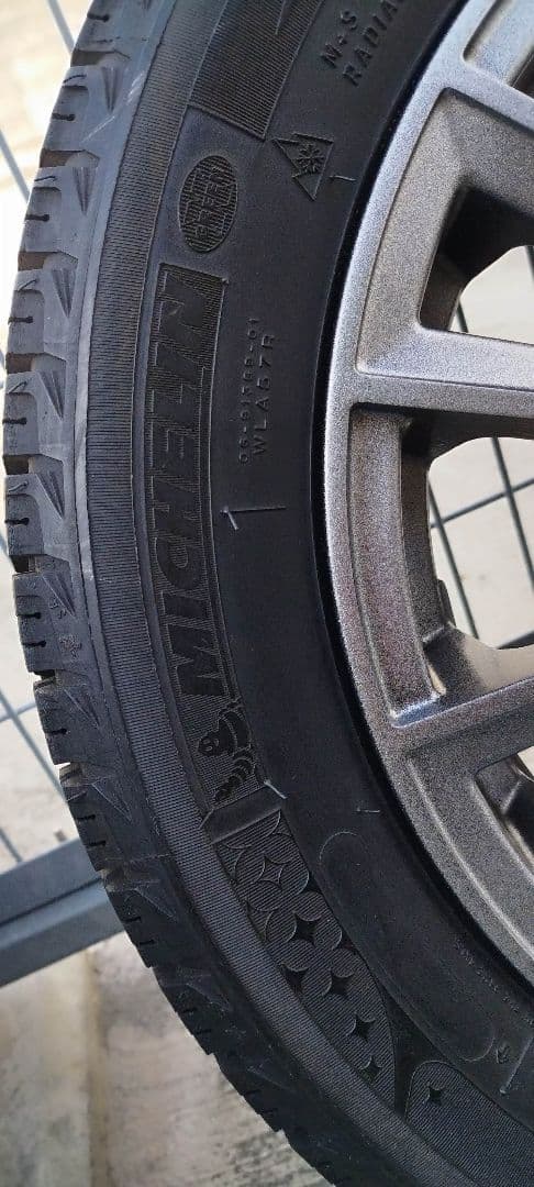 14インチ　軽自動車用　　　　引取限定　スタッドレス、アルミホイール　4本