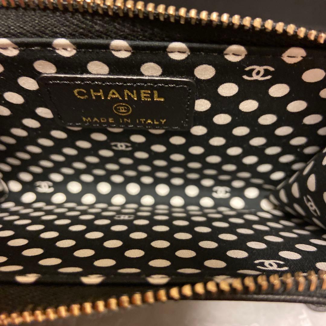 シャネルフラグメントケース♡人気黒♡限定ロゴ♡レアパール♡未使用♡ドット