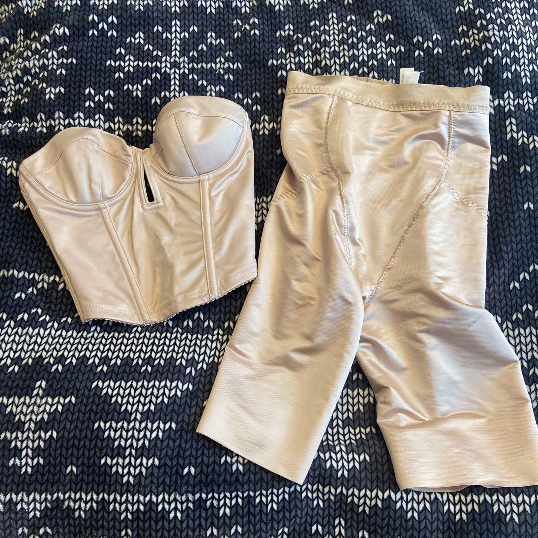 Treat Dressing ショートビスチェ(B65)・ガードル(S)セット