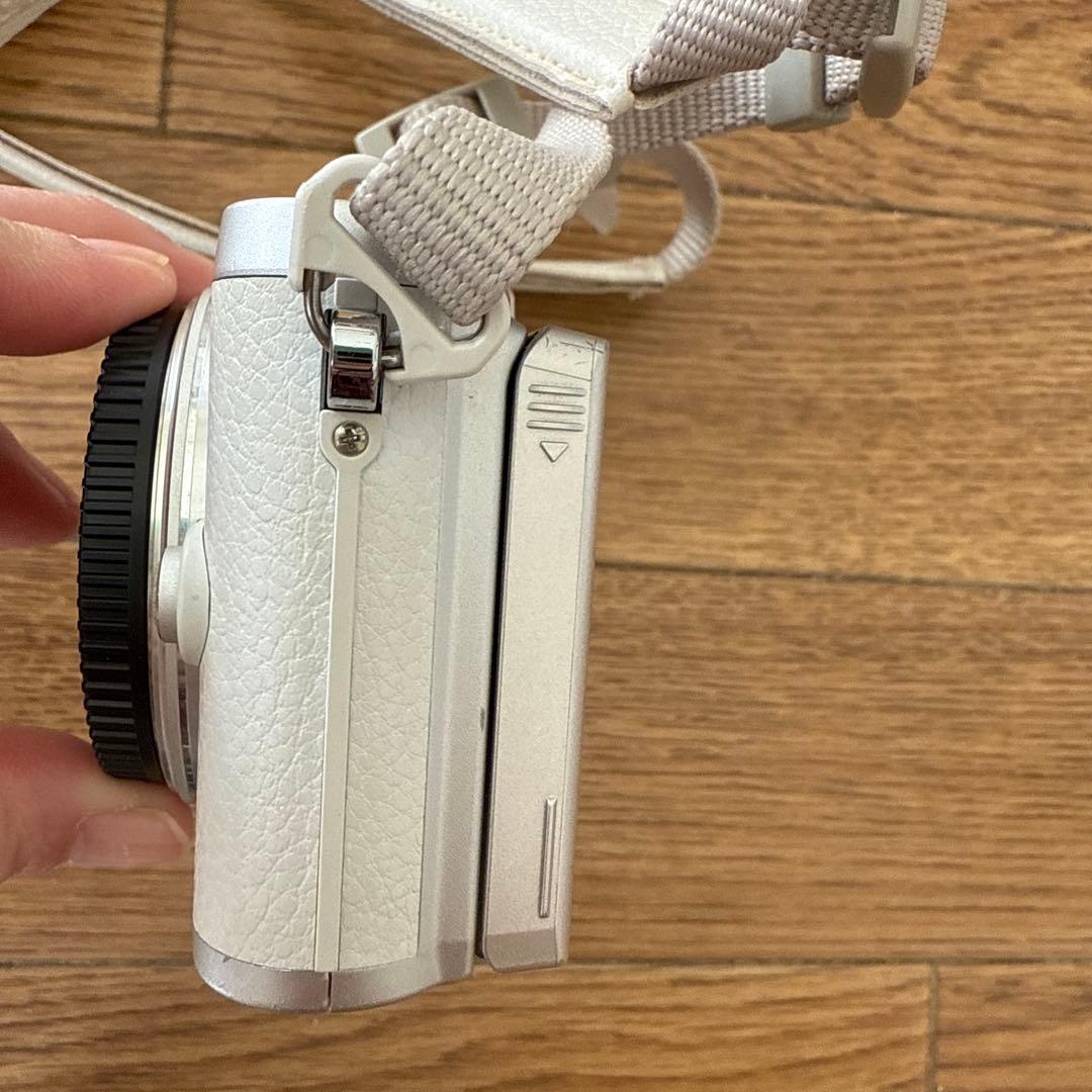 OLYMPUS PEN E-pl8 ホワイト 40-150mmレンズ(ジャンク)