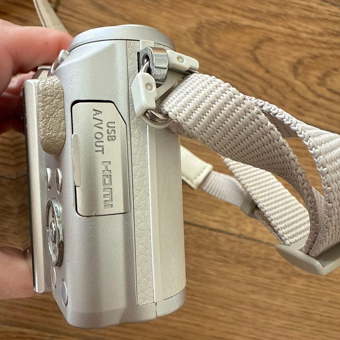 OLYMPUS PEN E-pl8 ホワイト 40-150mmレンズ(ジャンク)