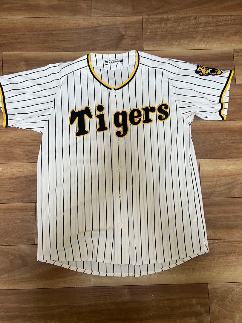 阪神タイガース ユニフォーム　 Oサイズ　背番号なし