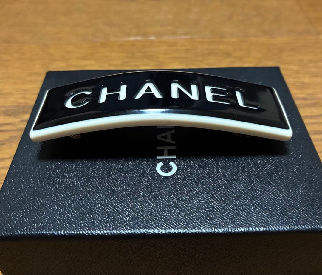 シャネル CHANEL ロゴ バレッタ ヘアアクセサリー