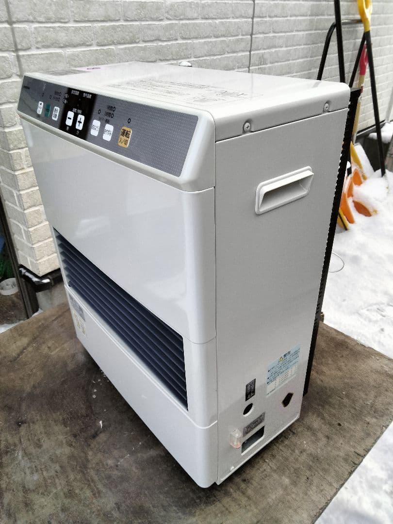 札幌発コロナFF温風石油ストーブ！品番「FF‐4213GS」2013年式中古品④