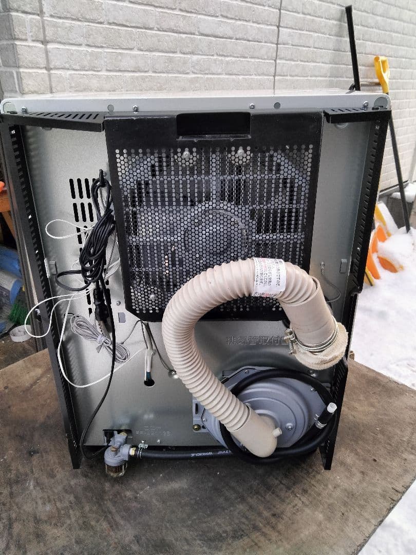 札幌発コロナFF温風石油ストーブ！品番「FF‐4213GS」2013年式中古品④