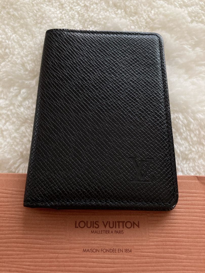 Louis Vuitton タイガライン　ブラック 名刺入れ　おまけ紙袋付き