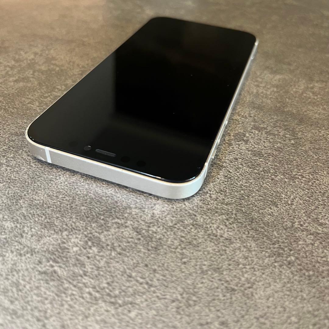 iPhone 12 64GB ホワイト SIMフリー バッテリー100％