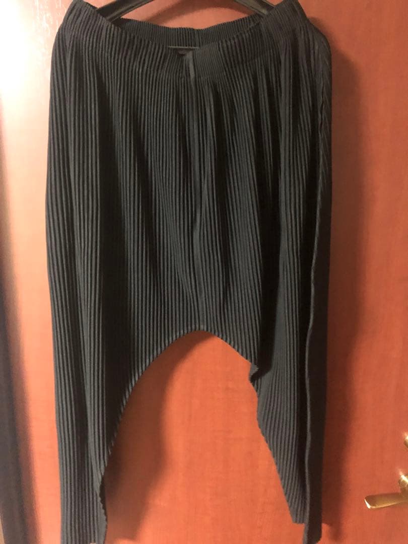 HOMME PLISSÉ イッセイミヤケ　サルエルパンツ black美品