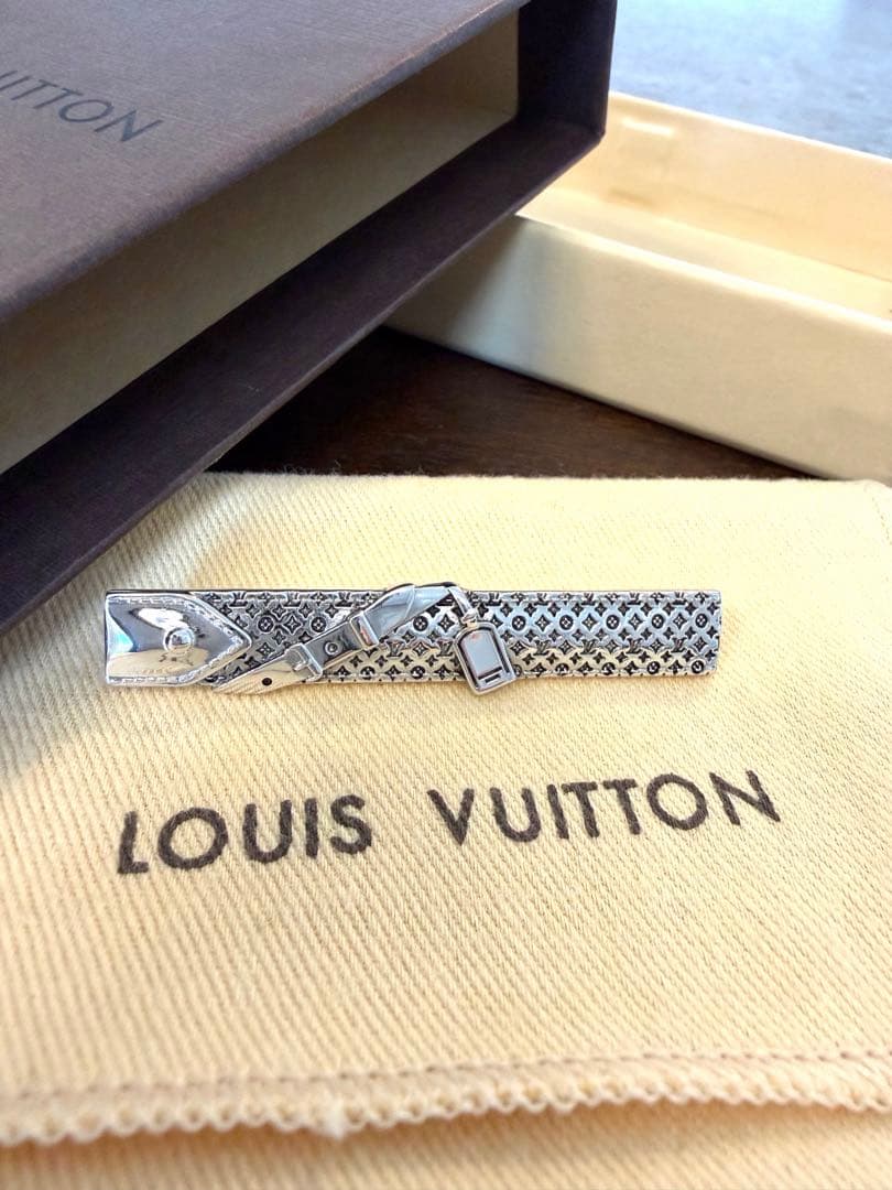 新品　未使用　箱付き　ルイ・ヴィトン　タイピン