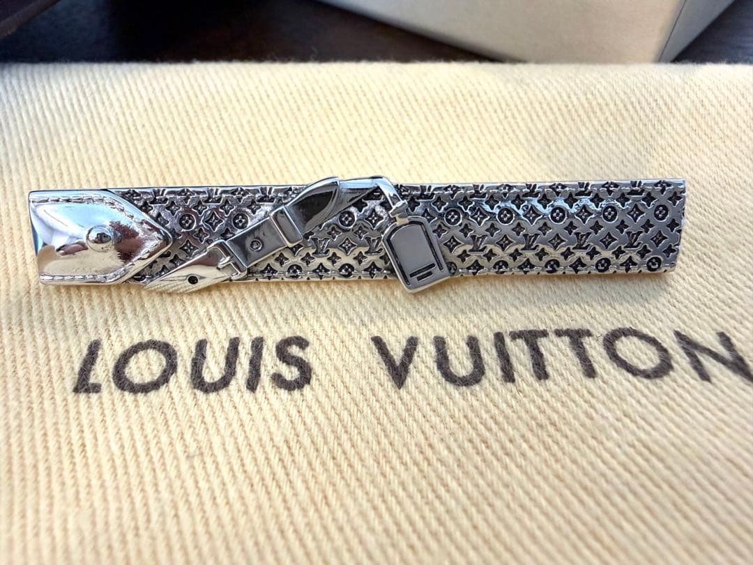新品　未使用　箱付き　ルイ・ヴィトン　タイピン